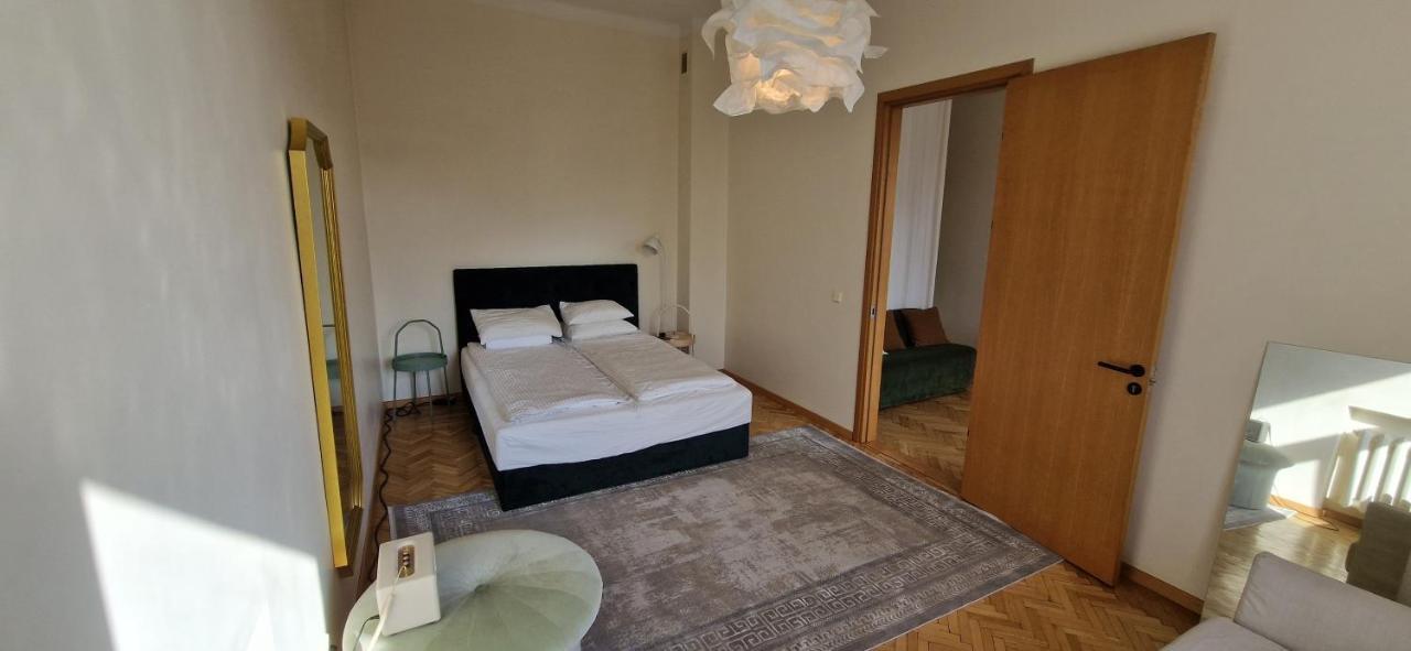 Tyzen39&38 Luxury Apartment Вильнюс Экстерьер фото